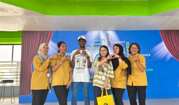 AIESEC UNSRI-PARAMOUNT SCHOOL: PROGRAM GLOBAL VOLUNTEERS.